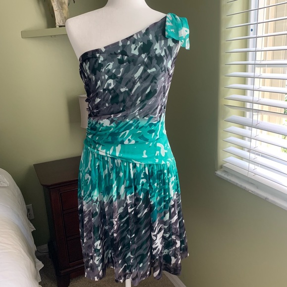 Dresses & Skirts - NWOT Nine West One Shoulder Dress